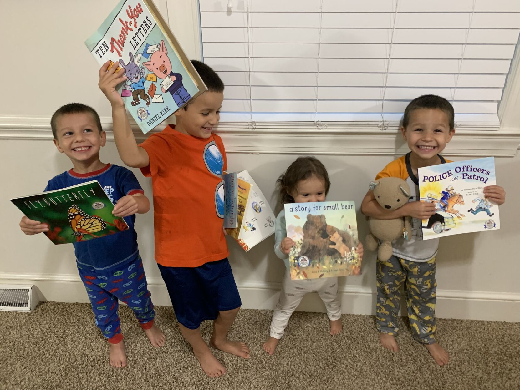Buffalo Junction children receive Imagination Library books